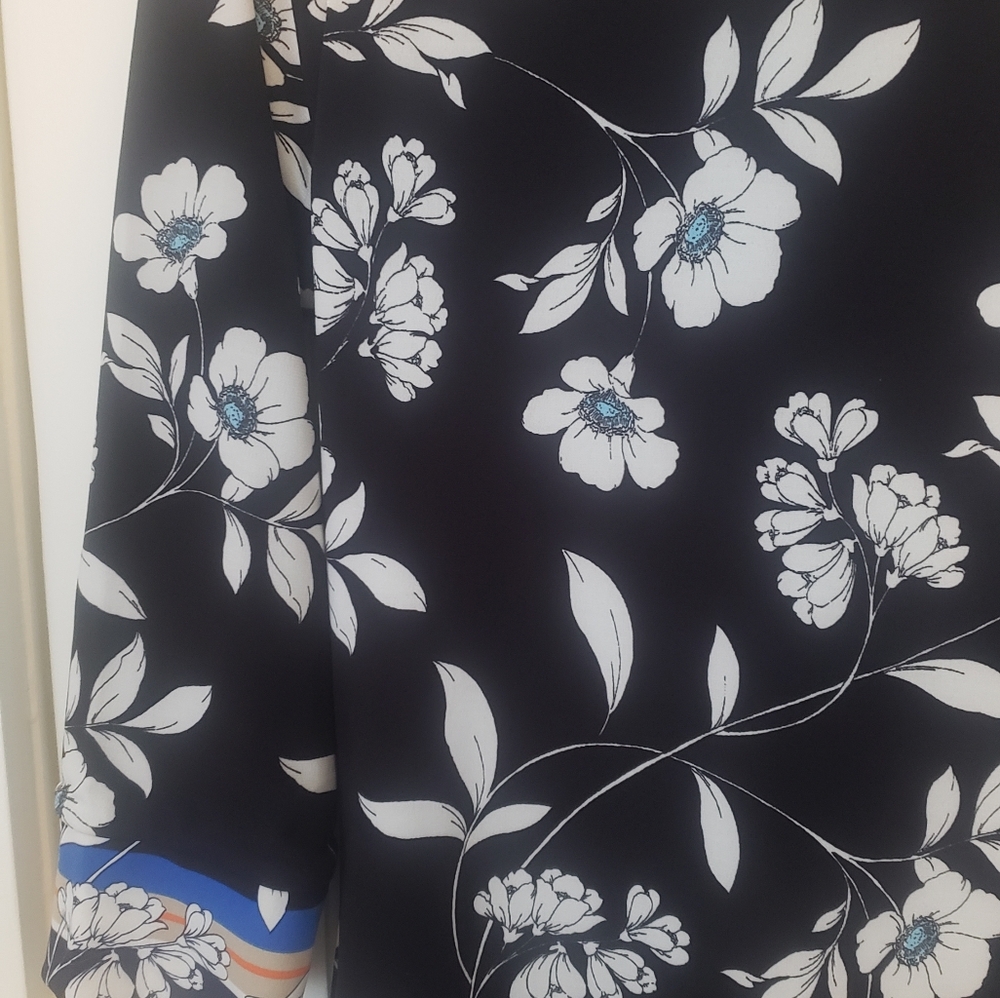 WHBM DRESS - Picture 2 of 2